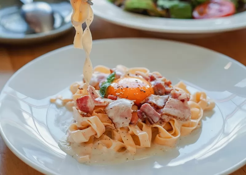 Pesta Soslu Fettuccine 